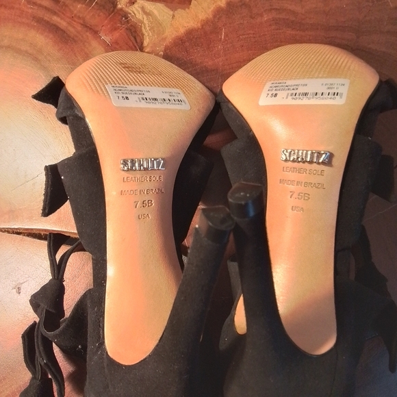 Schatz Black Suede Miranda Bow Heels - 7.5B - Picture 14 of 15